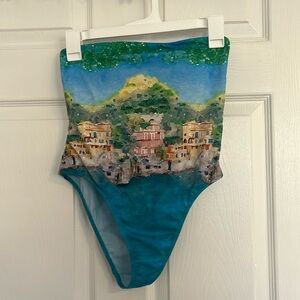 Strapless one piece bathing suit